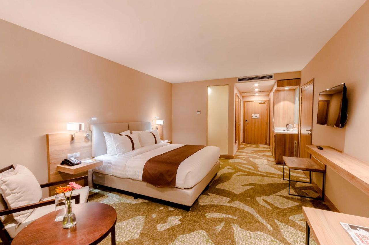 Holiday Inn Ulaanbaatar By Ihg Exterior foto