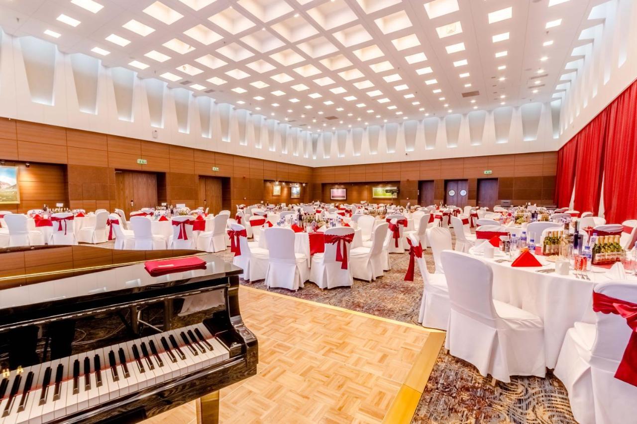 Holiday Inn Ulaanbaatar By Ihg Exterior foto